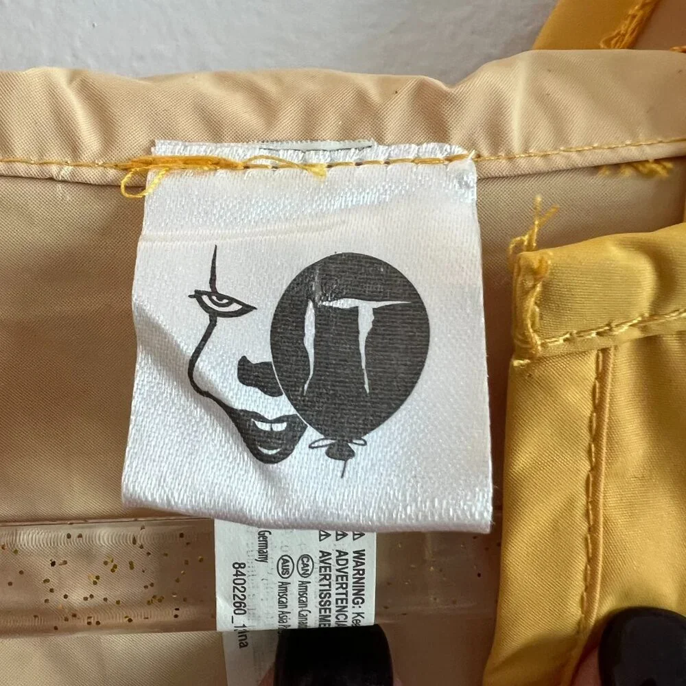 IT yellow raincoat snap closure hood pockets two on front - Picture 7 of 8